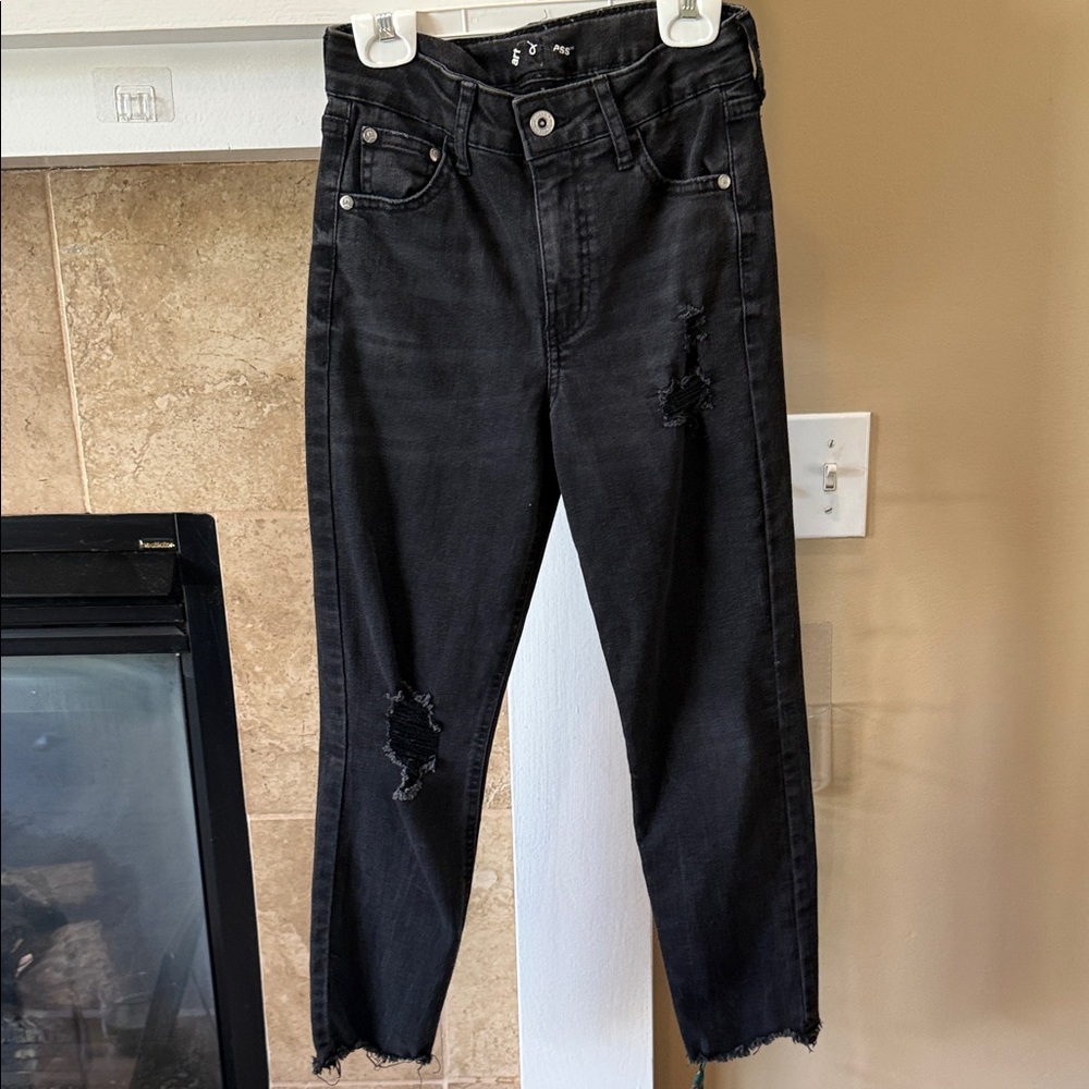 Kid’s Black Distressed Jeans